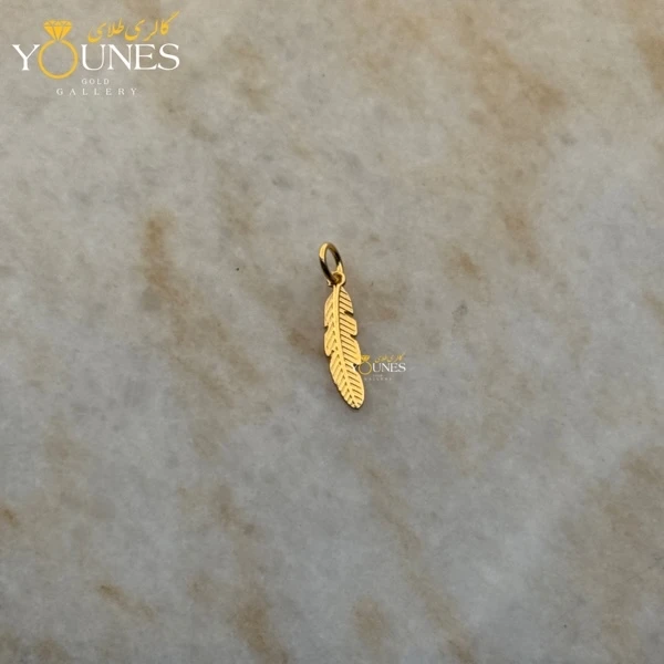 آویز طلا پر